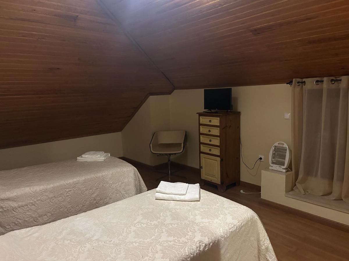 Alojamento Santa Catarina Hotel Alenquer Bagian luar foto