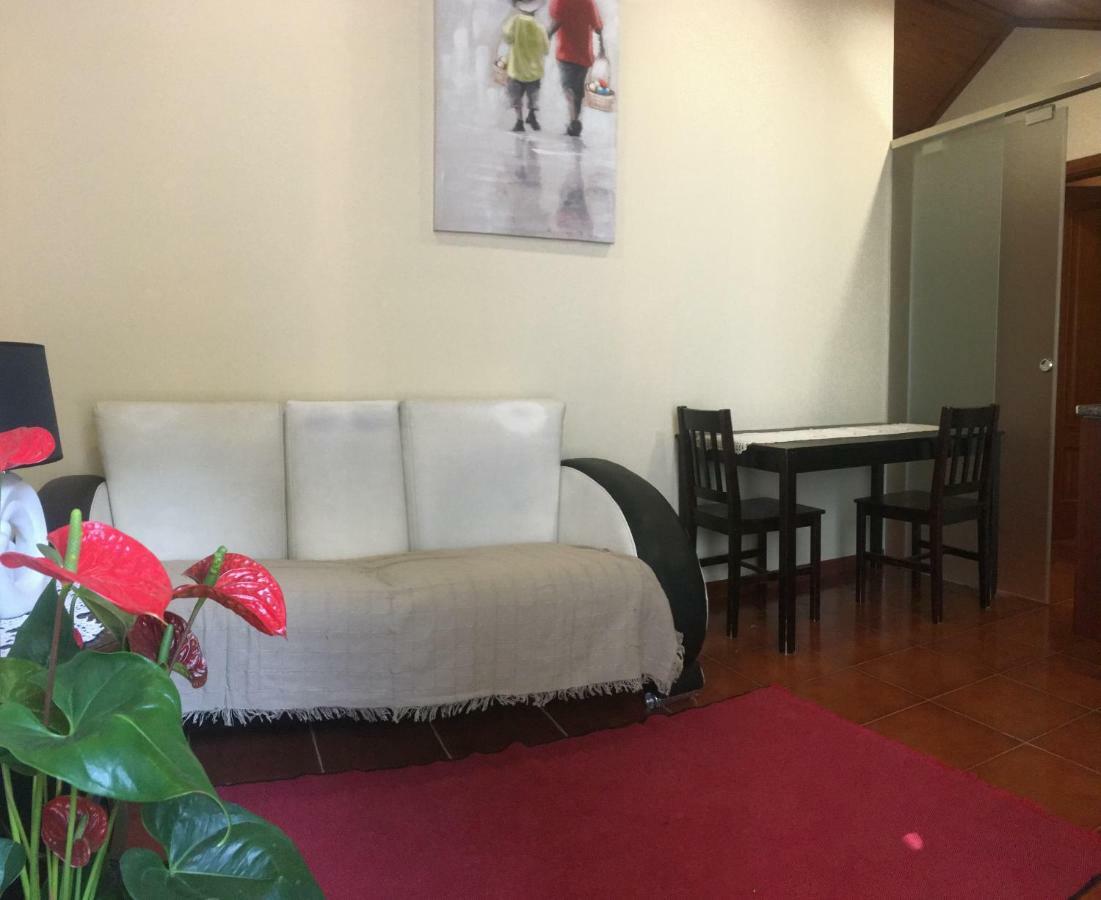 Alojamento Santa Catarina Hotel Alenquer Bagian luar foto
