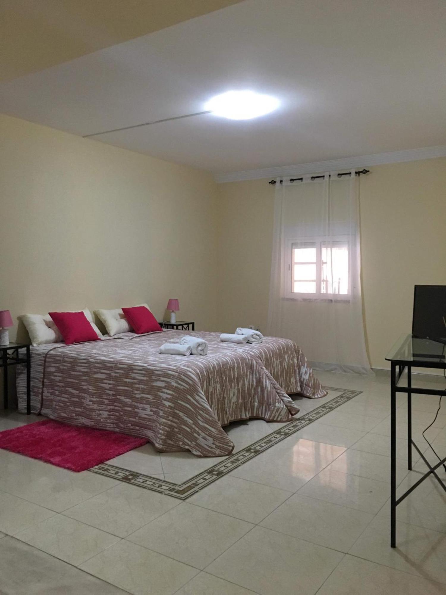 Alojamento Santa Catarina Hotel Alenquer Bagian luar foto